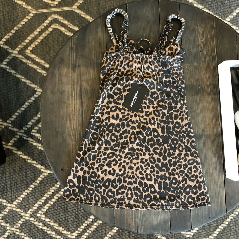 NWT PrettyLittleThing Dress - Picture 3 of 6